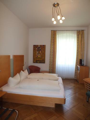 Hostal Alleehaus