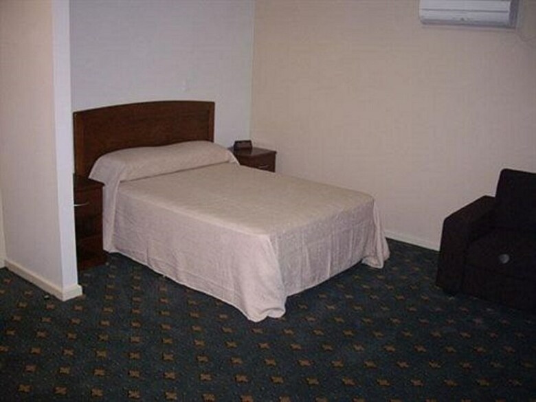 Motel 503 On Princes Drive