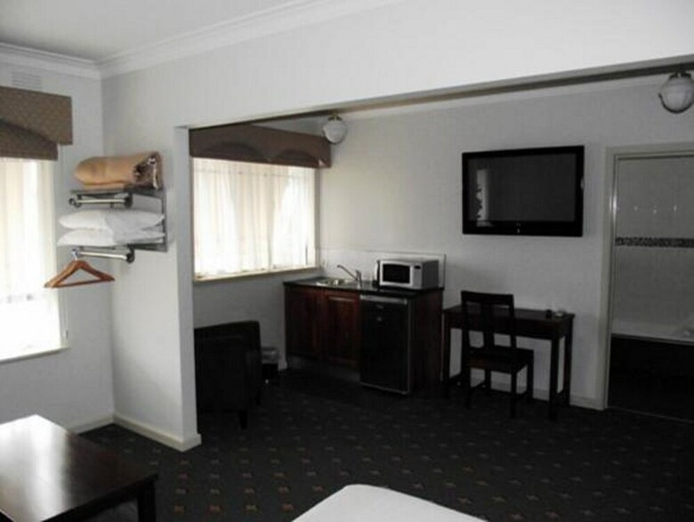 Motel 503 On Princes Drive