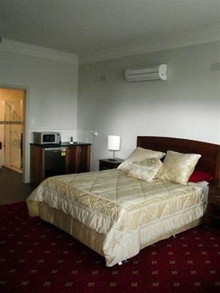Motel 503 On Princes Drive