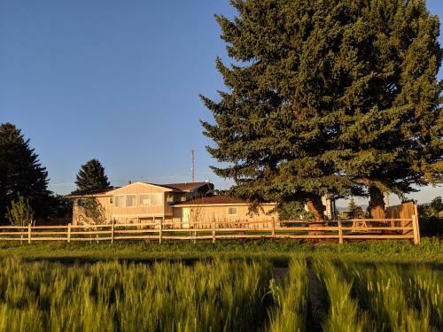 Gallatin Gateway Getaway