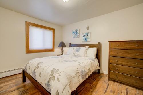 Apartamento 3 Bedroom Remoldeled Apt, 4 Blocks From Downtown