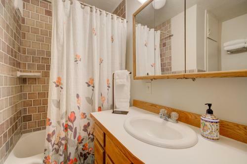 Apartamento 3 Bedroom Remoldeled Apt, 4 Blocks From Downtown