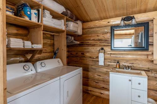 Hidden Haven Cabin
