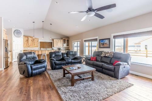 Mountain View Manor