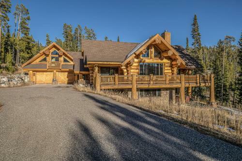 Moon Rider Ski Chalet