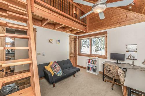 Moon Rider Ski Chalet