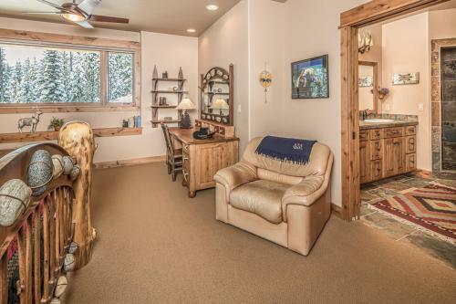Moon Rider Ski Chalet