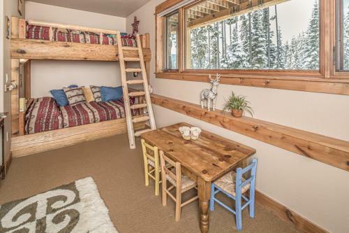 Moon Rider Ski Chalet