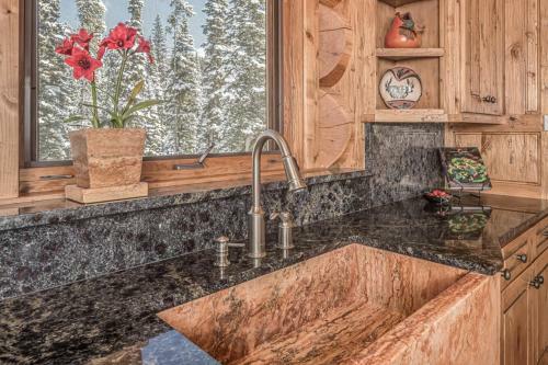 Moon Rider Ski Chalet