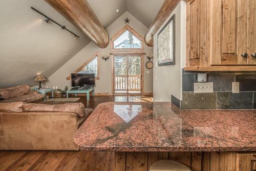 Moon Rider Ski Chalet