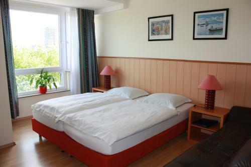 Hotel R�merhafen