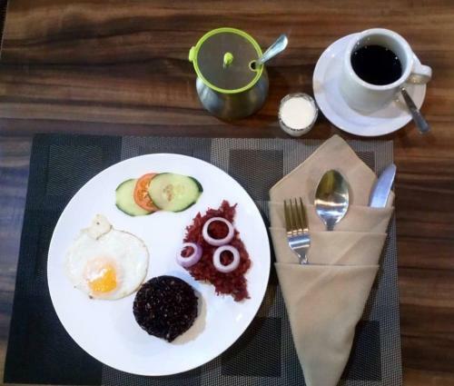 Hostal Makabata Guesthouse