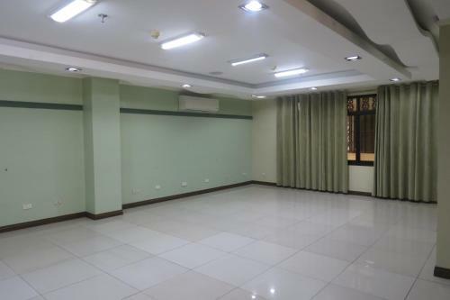 Hostal Makabata Guesthouse