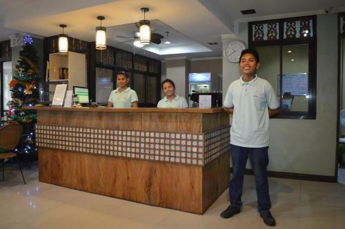 Hostal Makabata Guesthouse