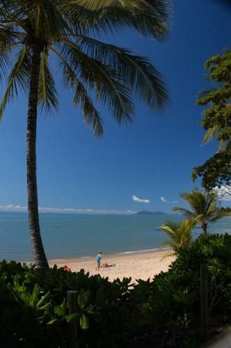 Aparthotel Costa Royale Beachfront Apartments
