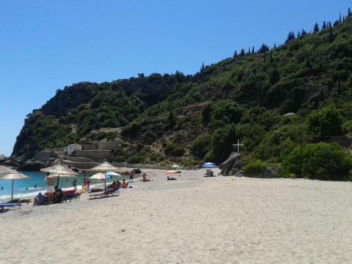 Hostal Magic Ionian Apartments & Rooms