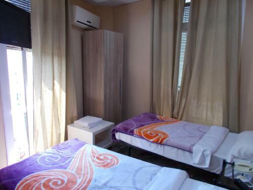 Hostal Nou Raval