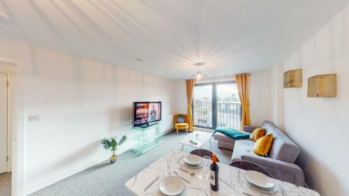 Brand New 1 Bedroom Apartment With Parking