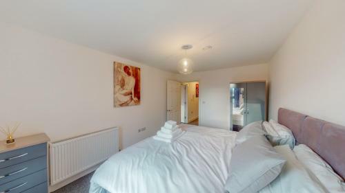 Brand New 1 Bedroom Apartment With Parking