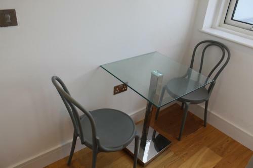 Apartment On Slough High Street