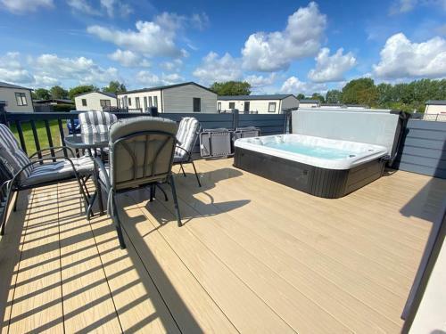 Puddleducks, Dog Friendly Hot Tub Lodge
