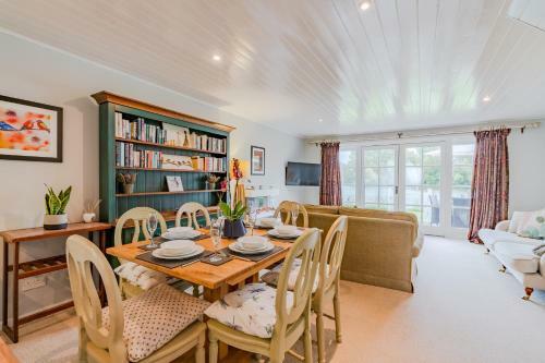 Mayfly Lodge