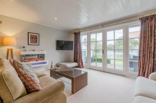 Mayfly Lodge