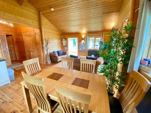 Heron Lodge, Lake Pochard
