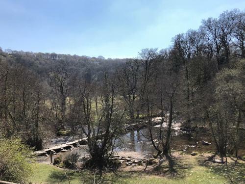 Enchanted Retreats At West Ford Devon