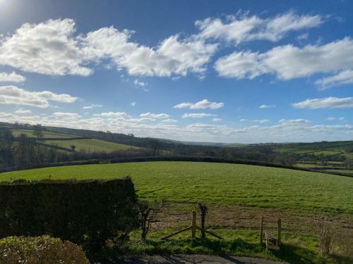 Enchanted Retreats At West Ford Devon