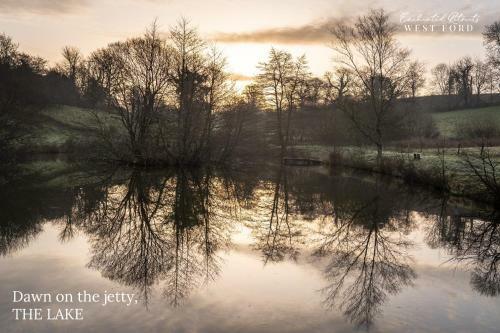 Enchanted Retreats At West Ford Devon