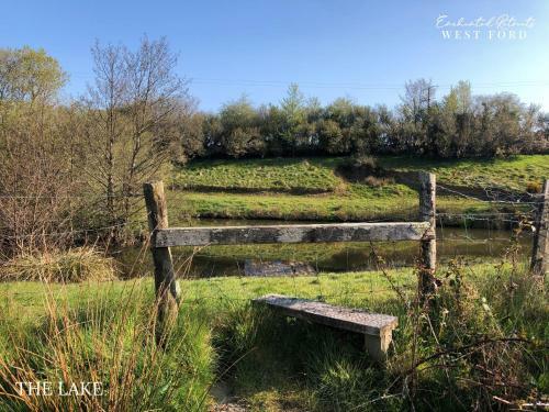 Enchanted Retreats At West Ford Devon