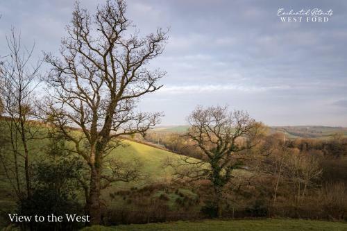 Enchanted Retreats At West Ford Devon