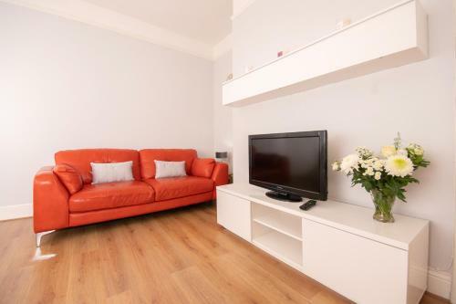See "dwellcome Home Ltd" South Shields Seaside 2 Double Bedroom Apartment
