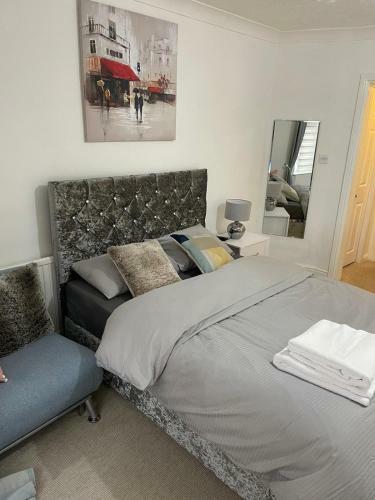 Hostal Alder En-suites Self-catering With Private Balcony And Shower