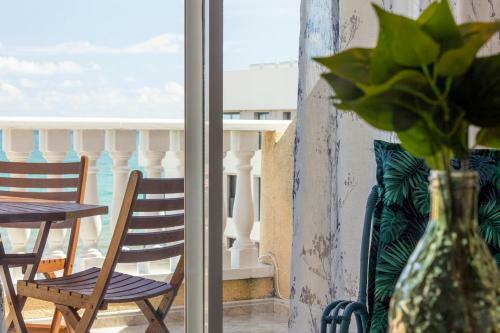 Apartamento Pink Seafront La Mata