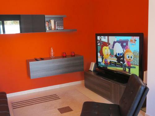 Lets Holidays Apartment Pool & Parking