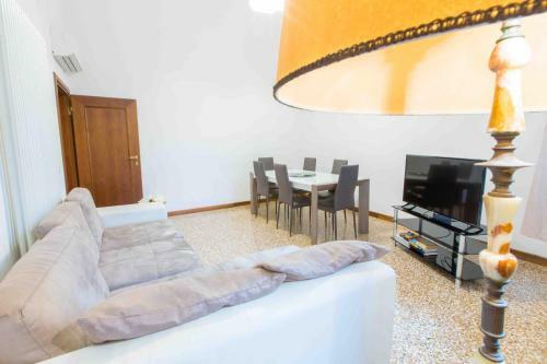 Ca Cicogna Air Conditioning And Fast Wifi, Central Location Apartment
