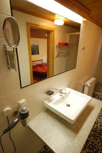 Hotel Moving Rooms