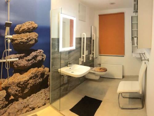Cozy Apartment In Zeulenroda-triebes With Terrace