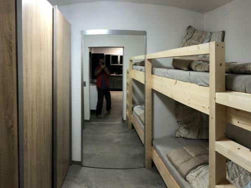 Cozy Apartment In Zeulenroda-triebes With Terrace