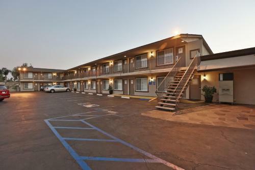 Motel Knights Inn Anaheim - Maingate North