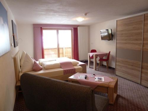 Hostal Alpina