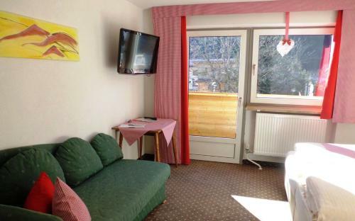 Hostal Alpina