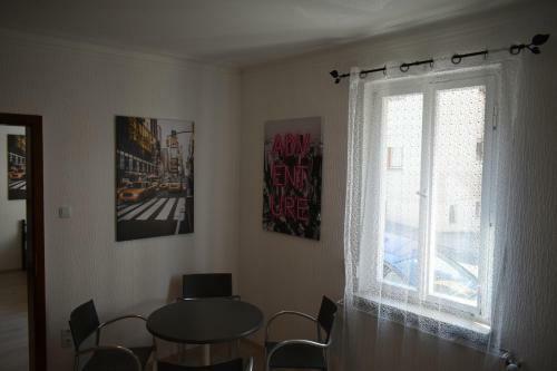 Apartamento 3 Zimmer Wohnung N�he Porsche Stuttgart