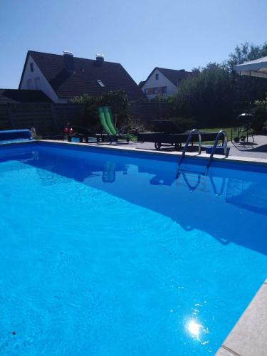 Apartamento Moderne Fewo Mit Pool Am Brombachsee