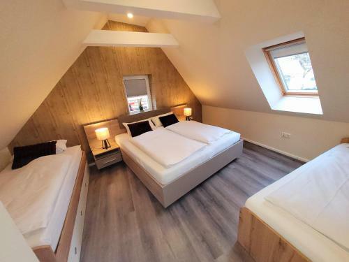 Apartment Bodeblick Modern, Stilvoll, Gem�tlich, Begehbarer Kleiderschrank
