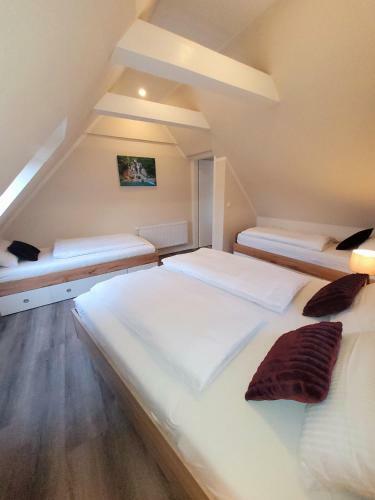 Apartment Bodeblick Modern, Stilvoll, Gem�tlich, Begehbarer Kleiderschrank