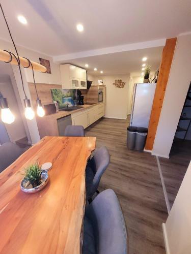 Apartment Bodeblick Modern, Stilvoll, Gem�tlich, Begehbarer Kleiderschrank
